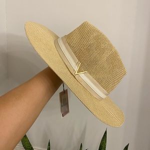 NWT Vince Camuto sun hat